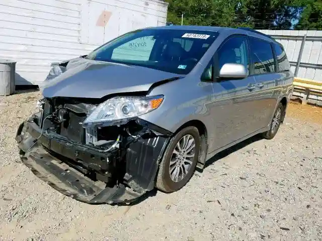 5TDYZ3DC8JS925445 2018 TOYOTA SIENNA XLE-1