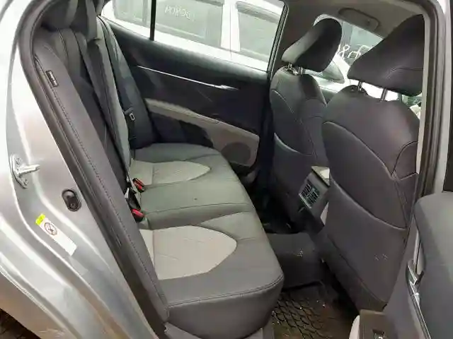 4T1B11HK3JU029404 2018 TOYOTA CAMRY L-5