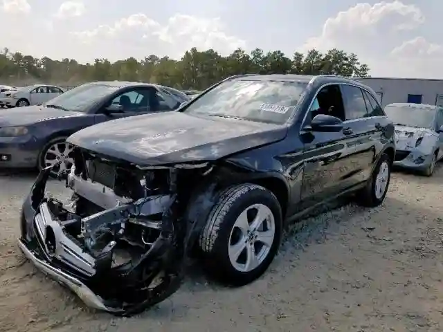 WDC0G4JB8JF407611 2018 MERCEDES-BENZ GLC 300-1