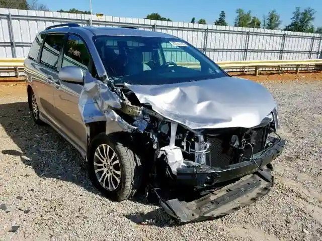 5TDYZ3DC8JS925445 2018 TOYOTA SIENNA XLE-0