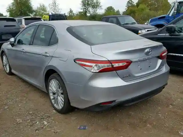 4T1B11HK3JU029404 2018 TOYOTA CAMRY L-2
