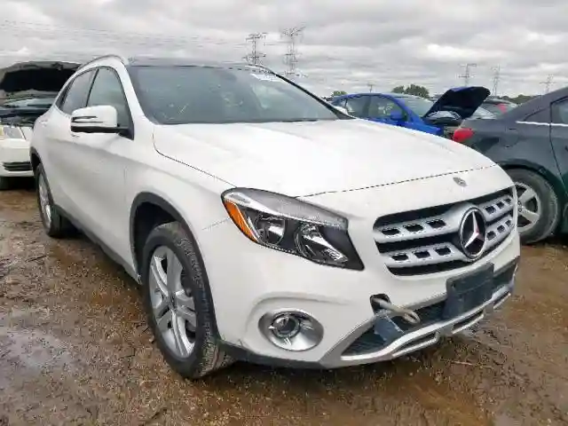 WDCTG4GB7JU000220 2018 MERCEDES-BENZ GLA 250 4MATIC-0