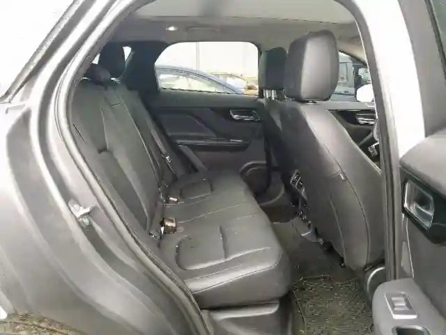 SADCJ2FX0JA252552 2018 JAGUAR F-PACE PREMIUM-5
