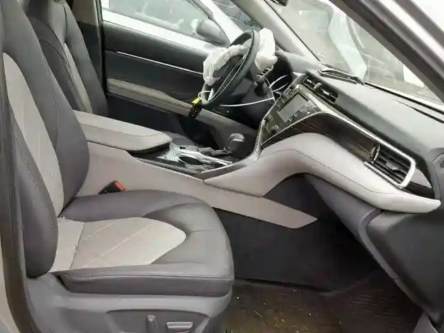 4T1B11HK3JU029404 2018 TOYOTA CAMRY L-4