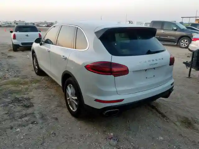 WP1AA2A22JKA07615 2018 PORSCHE CAYENNE-2