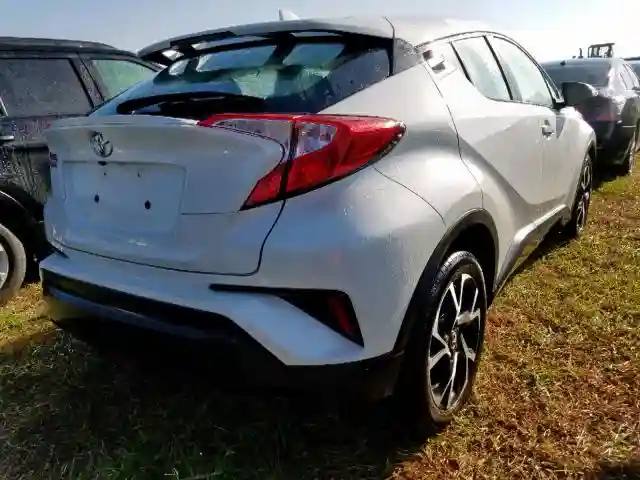 NMTKHMBX1JR049854 2018 TOYOTA C-HR XLE-3