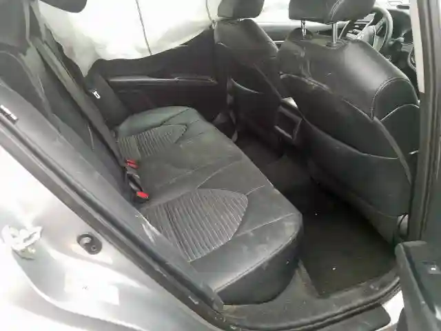 4T1B11HK5KU719933 2019 TOYOTA CAMRY L-5