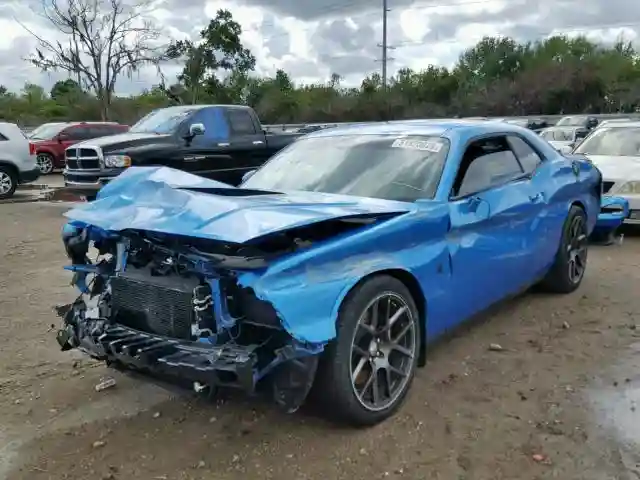2C3CDZFJ1GH263730 2016 DODGE CHALLENGER R/T SCAT PACK-1