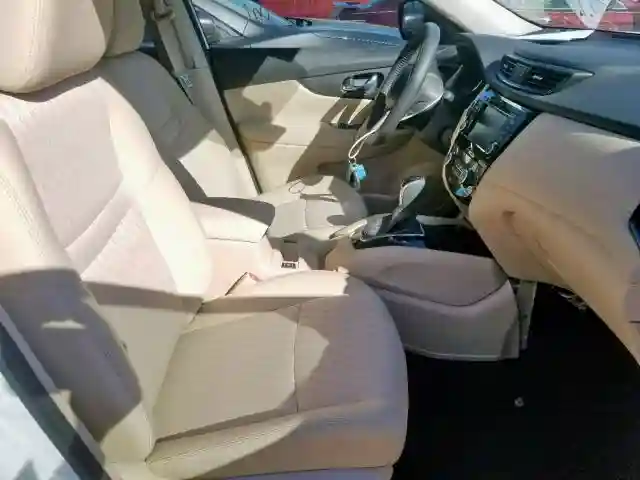 5N1AT2MT6KC832631 2019 NISSAN ROGUE S-4