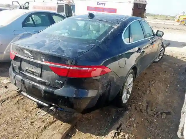 SAJBD4FX4JCY56007 2018 JAGUAR XF PREMIUM-3