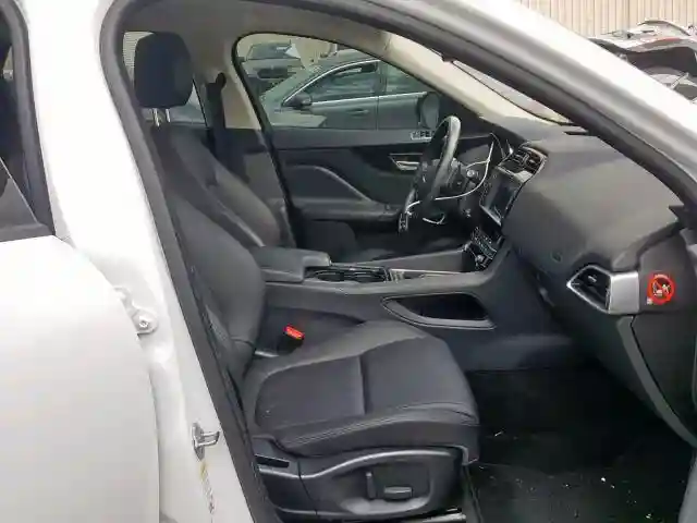 SADCJ2BV7HA063167 2017 JAGUAR F-PACE PREMIUM-4
