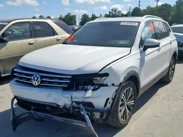 3VV3B7AX3KM096770 2019 VOLKSWAGEN TIGUAN SE-1