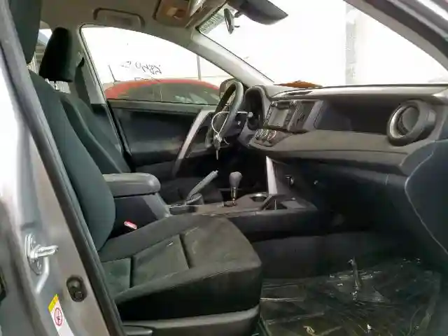 JTMZFREV3JJ191617 2018 TOYOTA RAV4 LE-4
