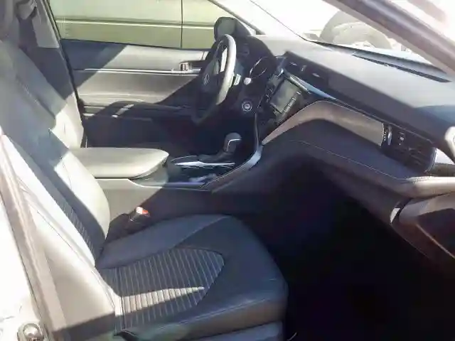 4T1B11HK3JU628836 2018 TOYOTA CAMRY L-4