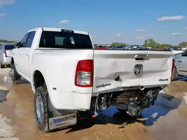 3C63RRHL4KG567825 2019 RAM 3500 BIG HORN-2