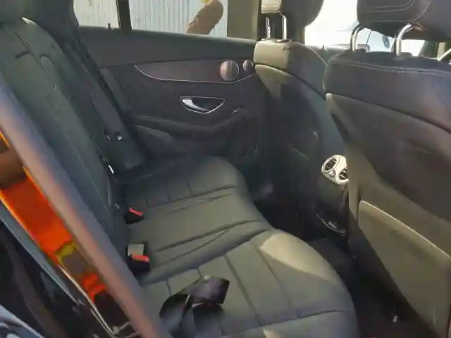 WDC0G4JB0JV072429 2018 MERCEDES-BENZ GLC 300-5