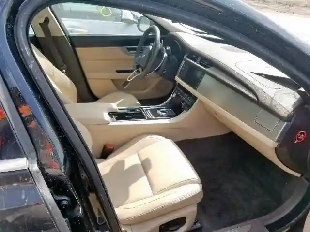 SAJBD4FX4JCY56007 2018 JAGUAR XF PREMIUM-4