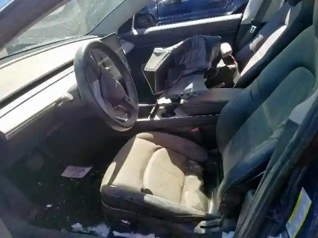 5YJ3E1EA0JF005482 2018 TESLA MODEL 3-4