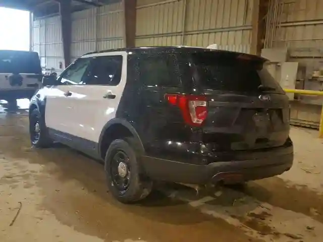 1FM5K8AR5HGB83129 2017 FORD EXPLORER POLICE INTERCEPTOR-2