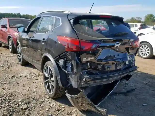 JN1BJ1CR0HW127350 2017 NISSAN ROGUE SPORT S-2