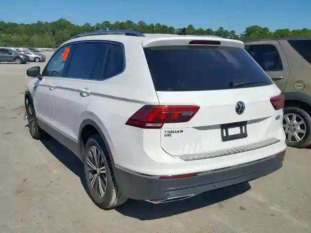 3VV3B7AX3KM096770 2019 VOLKSWAGEN TIGUAN SE-2