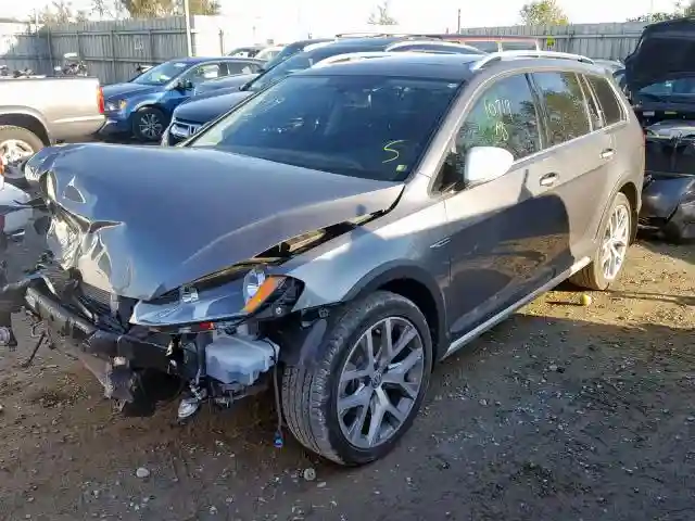 3VWH17AU9HM532184 2017 VOLKSWAGEN GOLF ALLTRACK S-1