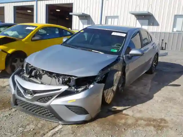4T1B11HK3JU628836 2018 TOYOTA CAMRY L-1