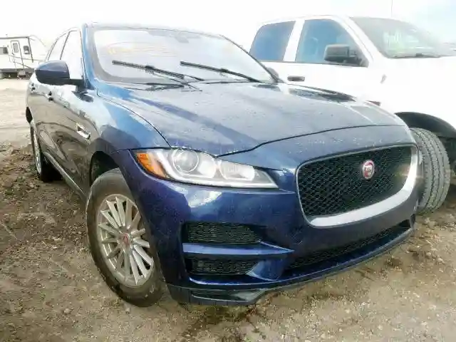SADCS2BV6HA069605 2017 JAGUAR F-PACE-0