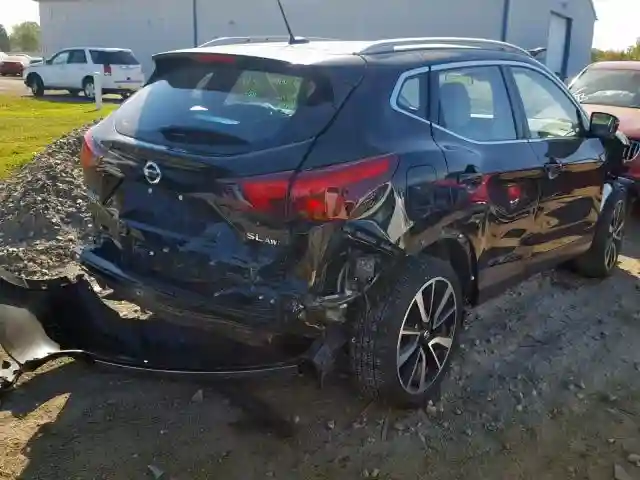 JN1BJ1CR0HW127350 2017 NISSAN ROGUE SPORT S-3