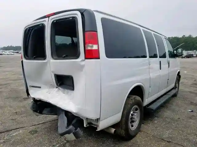 1GAWGFFP7J1343891 2018 CHEVROLET EXPRESS G2500 LT-3