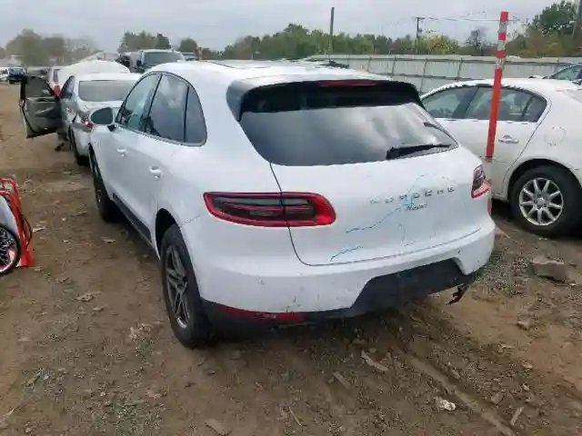 WP1AA2A53HLB01369 2017 PORSCHE MACAN-2
