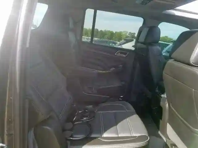1GKS2HKJ9HR118440 2017 GMC YUKON XL DENALI-5