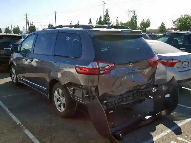 5TDKZ3DC6KS989314 2019 TOYOTA SIENNA LE-2