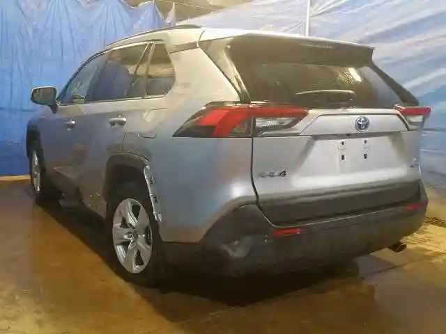 JTMMWRFV6KD015203 2019 TOYOTA RAV4 LE-2
