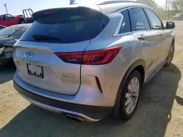 3PCAJ5M36KF120070 2019 INFINITI QX50 ESSENTIAL-3
