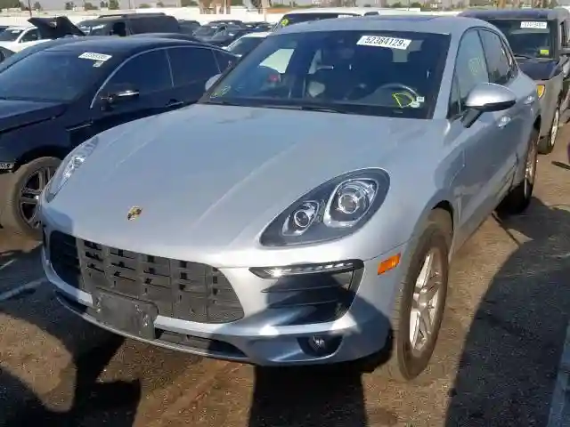 WP1AA2A56JLB02764 2018 PORSCHE MACAN-1