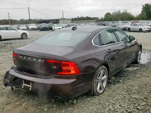 LVY982MK1JP027197 2018 VOLVO S90 T5 MOMENTUM-3