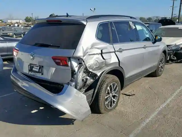 3VV3B7AX1KM196608 2019 VOLKSWAGEN TIGUAN SE-3
