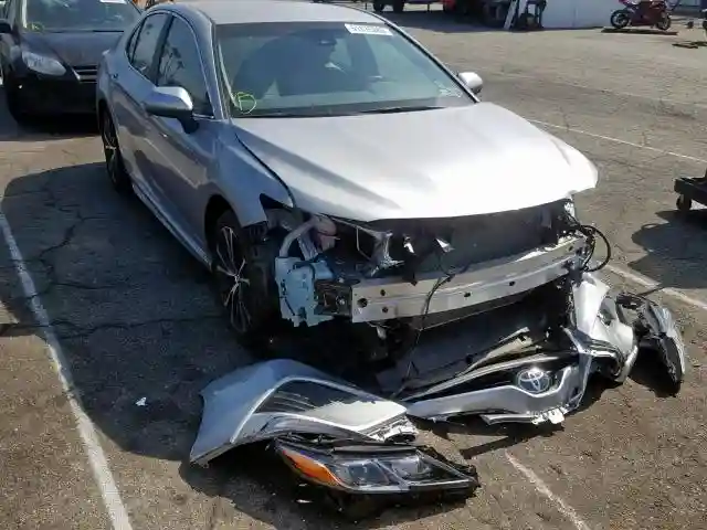 4T1B11HK5JU644469 2018 TOYOTA CAMRY L-0