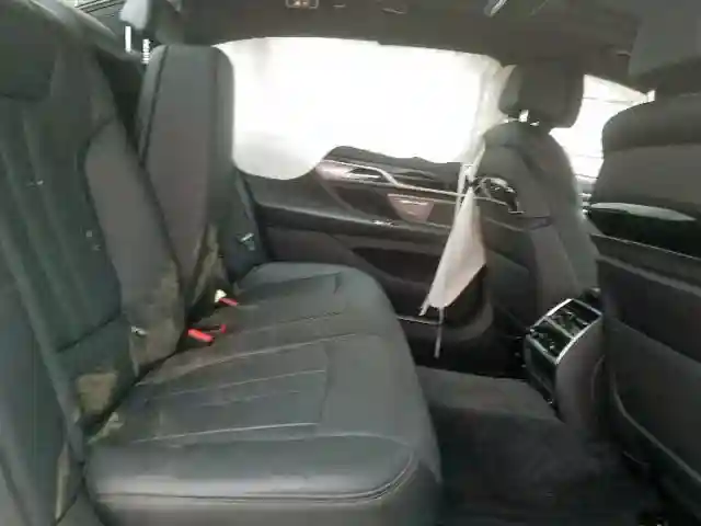WBA7E4C51KGV70028 2019 BMW 740 XI-5