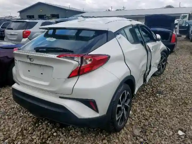 JTNKHMBX4J1004028 2018 TOYOTA C-HR XLE-3