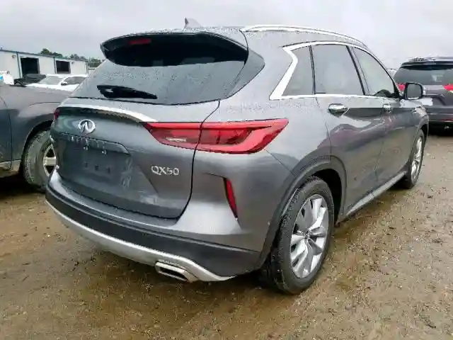 3PCAJ5M3XKF135767 2019 INFINITI QX50 ESSENTIAL-3