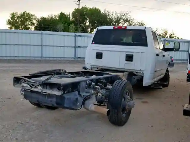 3C7WRTCL3HG567739 2017 RAM 3500-3