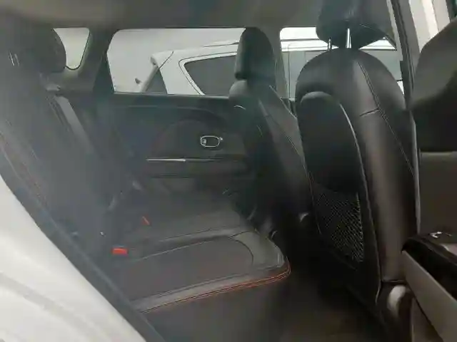 KNDJX3AAXJ7906125 2018 KIA SOUL !-5