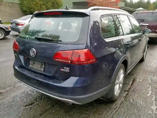 3VWH17AUXHM534056 2017 VOLKSWAGEN GOLF ALLTRACK S-3