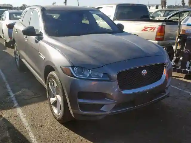 SADCJ2BVXHA099547 2017 JAGUAR F-PACE PREMIUM-0