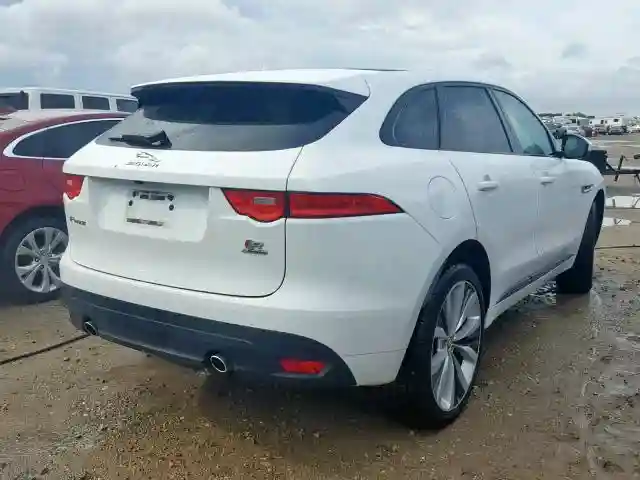 SADCL2FX1JA323848 2018 JAGUAR F-PACE R - SPORT-3