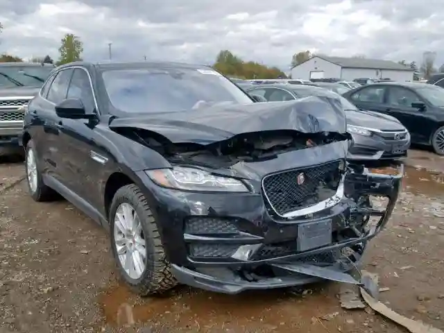 SADCK23V8HA064857 2017 JAGUAR F-PACE PRE-0