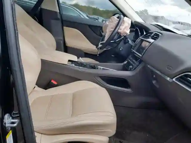 SADCK23V8HA064857 2017 JAGUAR F-PACE PRE-4