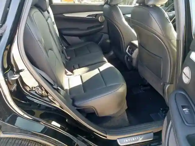 3PCAJ5M30KF139665 2019 INFINITI QX50 ESSENTIAL-5